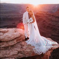 Setelahnya. Lauren malah merasa tertarik pada Lucas. Kami mulai hang out dan bersenang-senang. Aku mulai menyukai dia. Dia meminta maaf karena dulu meledekku, kata Lauren. Foto: TikTok