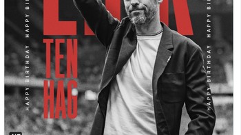 Kemenganan atas Nottingham Forest dan memastikan ke final Piala Liga Inggris terjadi di hari spesial juru taktik Erik ten Hag. Foto: Twitter