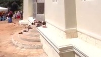 Ivan Gunawan mengucapkan terima kasih kepada Susan Emir dan Rumah Sabine yang mendesai masjid ini. Foto: Instagram/@ivan_gunawan