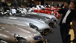 Melihat Deretan Mobil Klasik di Pameran Retromobile Paris