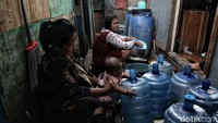 Suryana kemudian menyampaikan penduduk miskin ekstrem paling banyak di wilayah Jakarta Utara. Sementara wilayah terendah penduduk miskin ekstrem adalah Jakarta Barat.