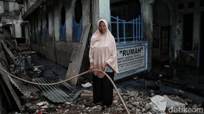 Melihat Lebih Dekat Kemiskinan Ekstrem di Kampung Apung Jakut