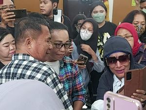 Usai Vonis, Orang Tua Jenguk Richard Eliezer di Rutan Bareskrim