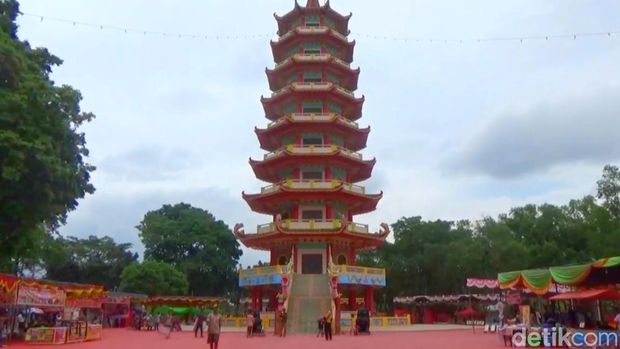 Pagoda Pulau Kemaro Palembang. (Prima Syahbana/detikSumut)