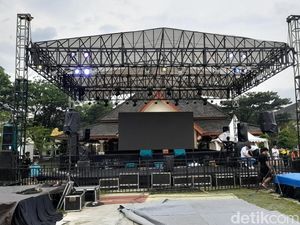 Yuk Warga Sumedang Sholawatan bareng Habib Syech Bin Abdul Qodir Assegaf