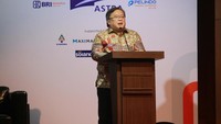 Ketua Umum Indonesia Forum Bambang Brodjonegoro memberikan pemaparan saat acara Inauguration Night Innovation Heroes di Jakarta, Selasa (31/1/2022). 