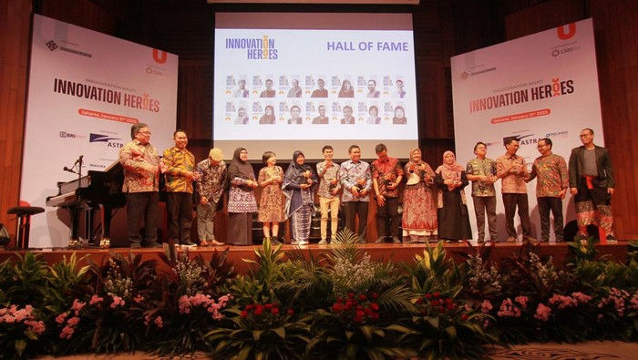 Para Inovator Tanah Air Raih Penghargaan Acara Inauguration Night Innovation Heroes digelar di Jakarta. Innovation Heroes merupakan penghargaan untuk para inovator tanah air.