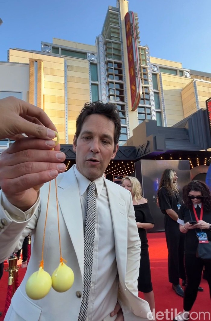 Paul Rudd jajal main Lato-lato.