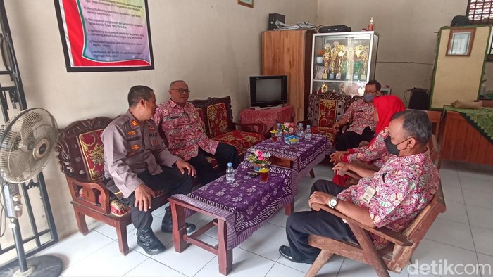 Polisi cek kabar kasus dugaan penculikan anak di SDN Grobogan, Kamis (2/2/2023).