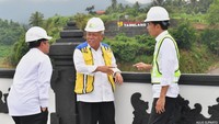 Bendungan Danu Kerthi memiliki manfaat untuk mereduksi banjir sebesar 156,86 m3/detik, menyediakan air baku dengan debit 510 liter/detik, menambah cadangan listrik (PLTM) sebesar 0,54 MW, kawasan konservasi, dan potensi pariwisata baru di Bali utara.   