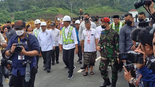 Presiden Joko Widodo meresmikan bendungan danu kerti buleleng, kamis (2/2/2023). Foto: Made Wijaya Kusuma