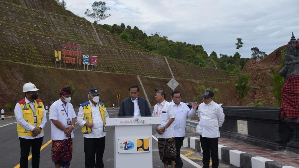 Jokowi Resmikan Jalan Pintas di Bali, Pembangunannya Telan Rp 396 M