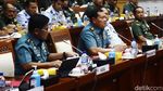 Momen Panglima TNI Rapat Perdana di Komisi I DPR