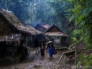 Tutup Pintu Saat Upacara Kawalu, Lebarannya Orang Baduy