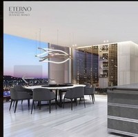 Song Joong Ki dan Katy Louise Saunders akan menjadi tetangga baru IU yang lebih dulu tinggal di komplek Eterno Cheongdam sejak Juni 2021. Foto: Instagram