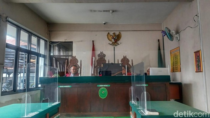 Suasaan sidang penyiksaan ART Rohimah
