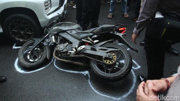 Polda Metro Jaya menggelar rekonstruksi ulang kasus kecelakaan yang menewaskan mahasiswa UI, M Hasya Attalah Syahputra (18), pagi ini.