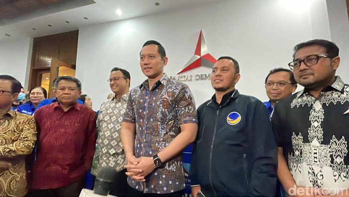 Tim kecil koalisi perubahan