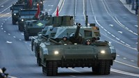 Terakhir adalah Tank Armata milik Rusia. Armata merupakan tank tempur generasi baru milik Rusia dengan pra-produksi yang diungkapkan kepada publik pada 2015. (Oleg Nikishin/Getty Images)  