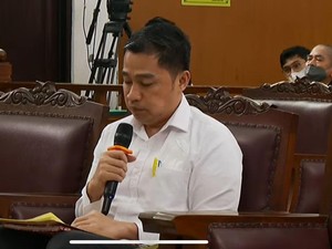 Tangisan Istri AKBP Arif Sebut Sambo Hancurkan Karier Suami