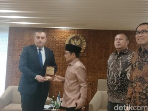 Cak Imin Tampung Usulan Uzbekistan Jadi Tempat Transit Jemaah Umroh RI