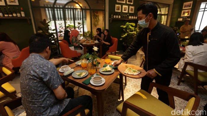 Resto De Margo Ristorante Italiano & Bar resmi dibuka di The Bellezza Permata Hijau, Jakarta. De Margo menawarkan pengalaman makan masakan otentik Italia.