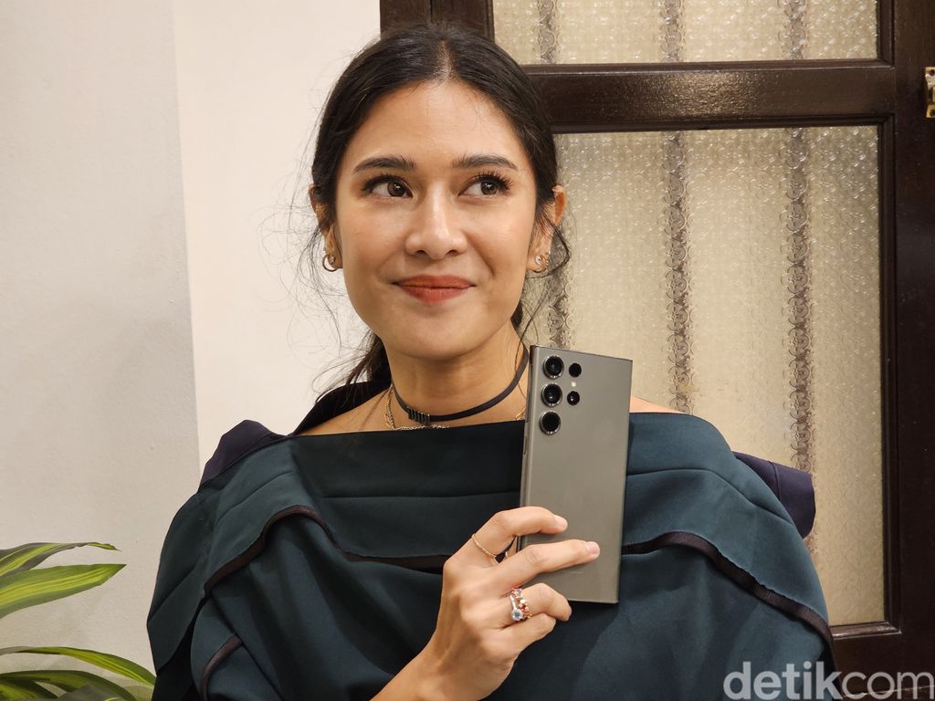 Dian Sastro