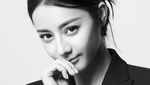 Cantiknya Dilraba Dilmurat Saat Santap Kue Manis Favoritnya