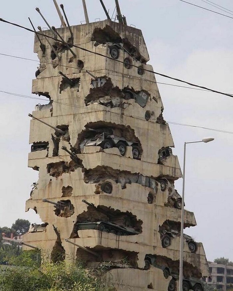 Foto bangunan mencengangkan