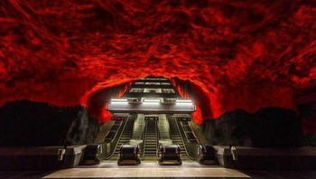 Stasiun Solna Centrum, Stockholm, Swedia Foto: Boredpanda