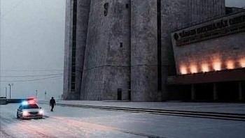 Ini bukan gedung spionase, melainkan The Chuvash State Opera and Ballet Theater. Adalah sebuah teater opera dan balet di Cheboksary, Chuvashia (Rusia). Awalnya, itu dikenal sebagai Teater Musikal Chuvash, tetapi diberi nama sekarang pada tahun 1993. Foto: Boredpanda