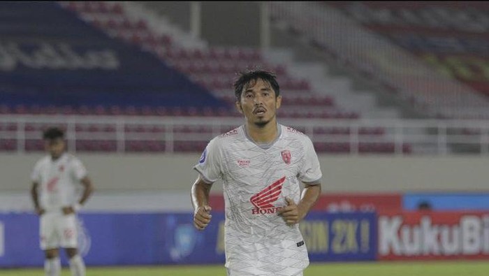 Kapten PSM M Arfan Soroti Kepemimpinan Wasit Beri 2 Penalti ke Arema FC