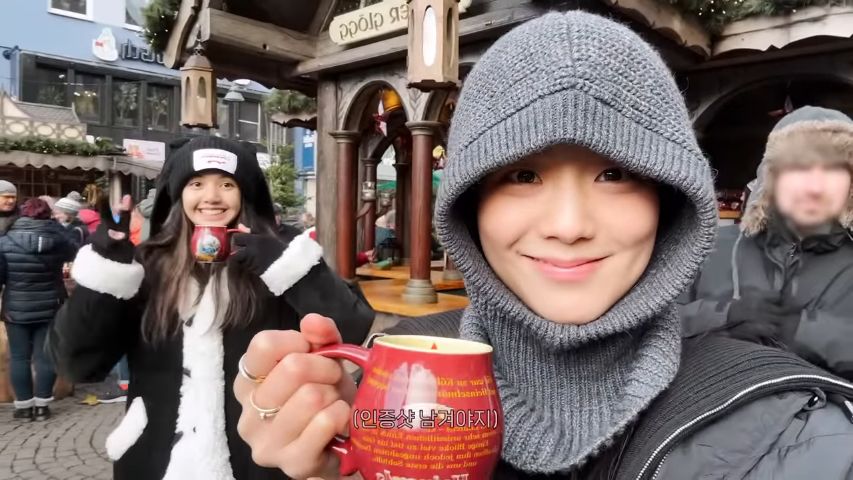 Jisoo BLACKPINK kulineran di Eropa