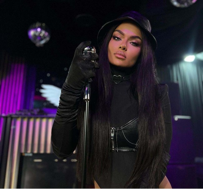 Wanita 27 tahun ini sebelumnya memiliki reputasi yang kurang baik. dilaporkan New Sun Zip, ia pernah dilaporkan kecanduan narkoba saat kuliah.  Meski begitu Kamila tetap bisa menyelesaikan studinya. Foto: TikTok/Instagram Kamila Smogulecka