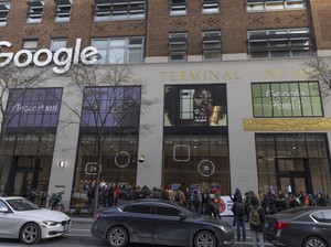 Apple Ditumbangkan Induk Google