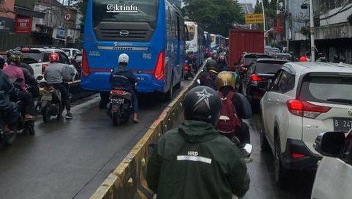Kemacetan di Jatinegara, Jakarta Timur
