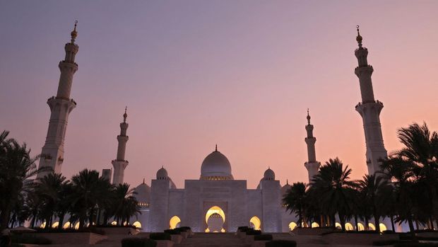 This picture taken on July 9, 2022, shows a general view of the Sheikh Zayed Grand Mosque in Abu Dhabi on the day first day of Eid al-Adha, or the Festival of Sacrifice cebrated by Muslims worldwide. (Photo by GIUSEPPE CACACE / AFP) (Photo by GIUSEPPE CACACE/AFP via Getty Images)