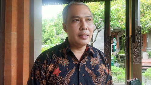 Ketua IHGMA DPD Bali, Yoga Iswara ketika ditemui pada Jumat (3/2/2023) di Kantor Dinas Pariwisata Provinsi Bali, Jalan Letjen S. Parman, Denpasar, Bali. (Ni Made Lastri Karsiani Putri-detikBali)