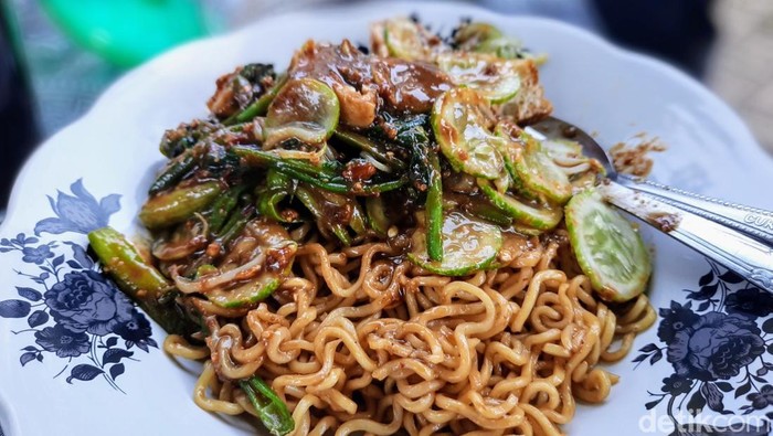 kuliner situbondo, romi, singkatan dari rojheg dan mi