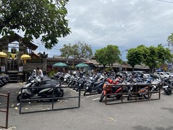 Lahan parkir di Pasar Seni Sukawati 2 yang nantinya juga akan direnovasi. (Siti Mu’amalah)