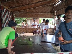 Relawan Ganjar Renovasi Posko Pemuda Batak Bersatu di Kabupaten Karo