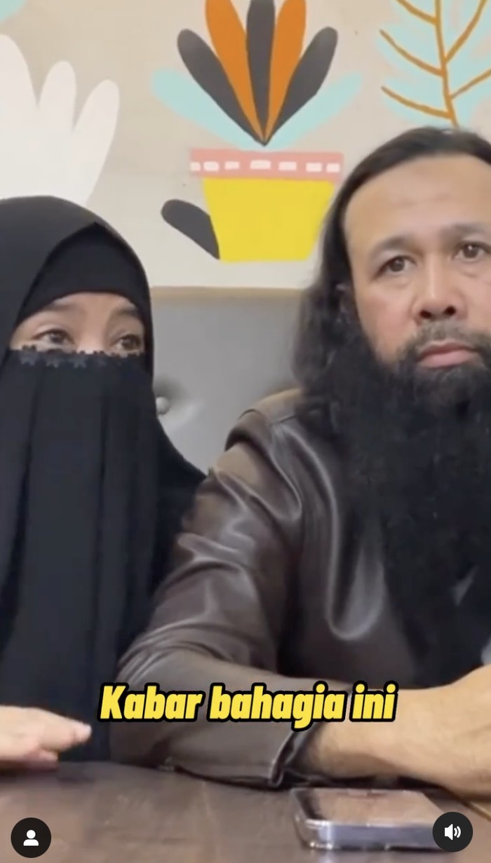 Peggy Melati Sukma Sempatkan Kulineran Saat Dakwah, Ini Momennya