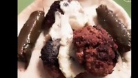 Di fitur Instagram Story, Peggy mengungkapkan kerinduannya akan masakan Palestina. Ada roti pita dengan falafel dan dolmas.