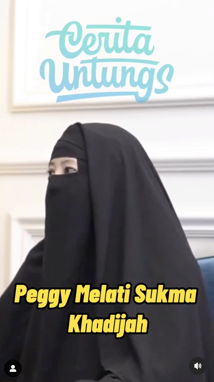 Peggy Melati Sukma Sempatkan Kulineran Saat Dakwah, Ini Momennya Peggy Melati Sukma Sempatkan Kulineran Saat Dakwah, Ini Momennya