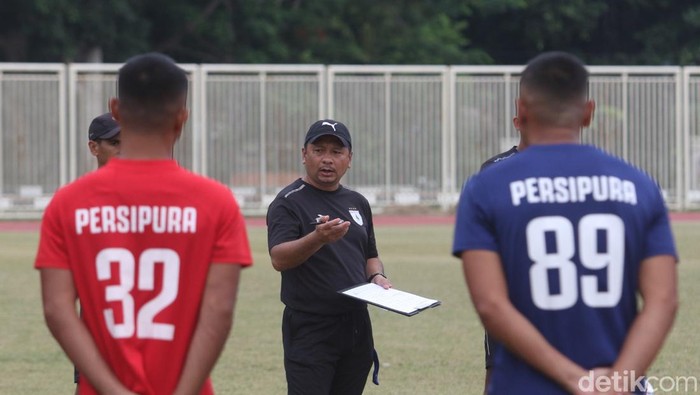 Manajemen Persipura dan Ricky Nelson resmi tak melanjutkan kerja sama.