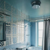 Walau halaman belakangnya sempit, pasangan ini berusaha semaksimal mungkin untuk memanfaatkan lahan tersebt. Terdapat dua sauna di area tersebut. (Foto: Simon Watson/Architectural Digest)