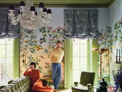 Foto: Rumah Badut Lily Allen dan David Harbour, Terinspirasi Era Klasik