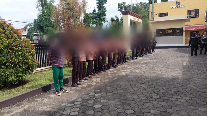 Sebanyak 22 pelajar di Kota Probolinggo yang menyerang sekolah lain diamankan polisi