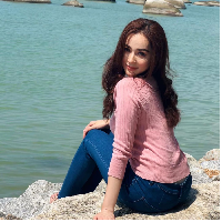 “Aku shock dan marah. Dia bahkan mengirimiku pesan dan bilang mau berteman denganku. Aku bilang tidak mau. Aku merasa tidak dihargai sebagai istri. Aku tenang karena Aliff dan aku sudah menyelesaikan masalah ini secara dewasa,” kata Bella Astillah soal Sophia AlBarakbah. Foto: Instagram