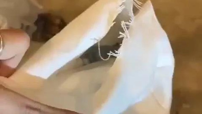 Tas milik pengunjung perayaan Cap Go Meh di Palembang sobek diduga ulah pencopet